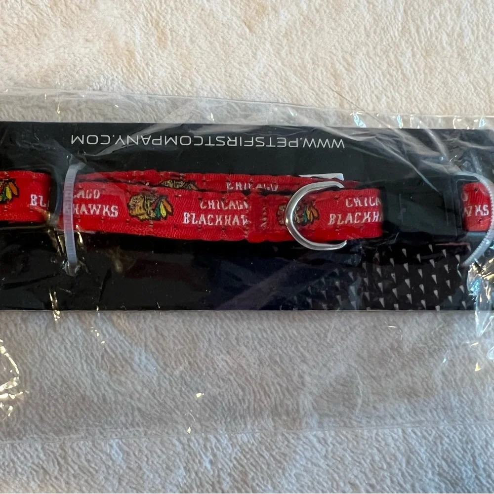 🐾🐾 HOST PICK🐾🐾 NWT Chicago NHL Blackhawks Dog Collar size S